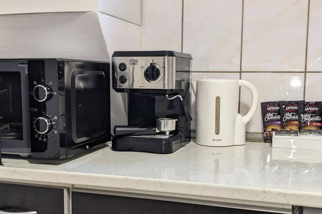 Cosy One Bedroom Flat With Free Parking & Wifi Клуж-Напока Екстер'єр фото